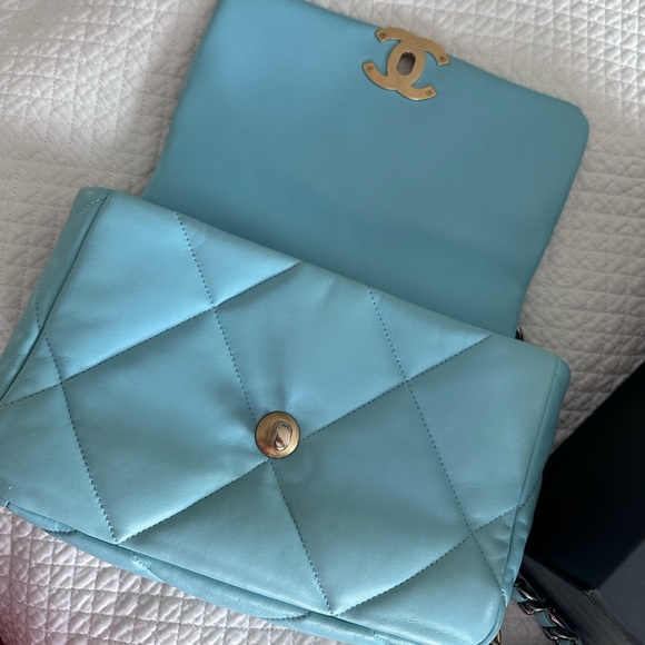 Chanel lambskin quilted medium 19 - Picture 4 of 10